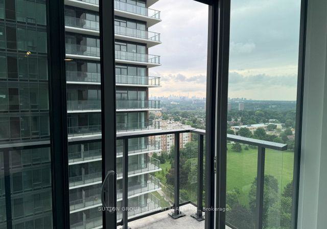 4010-eglinton-avenue-w-toronto-etobicoke-ontario-w13722762