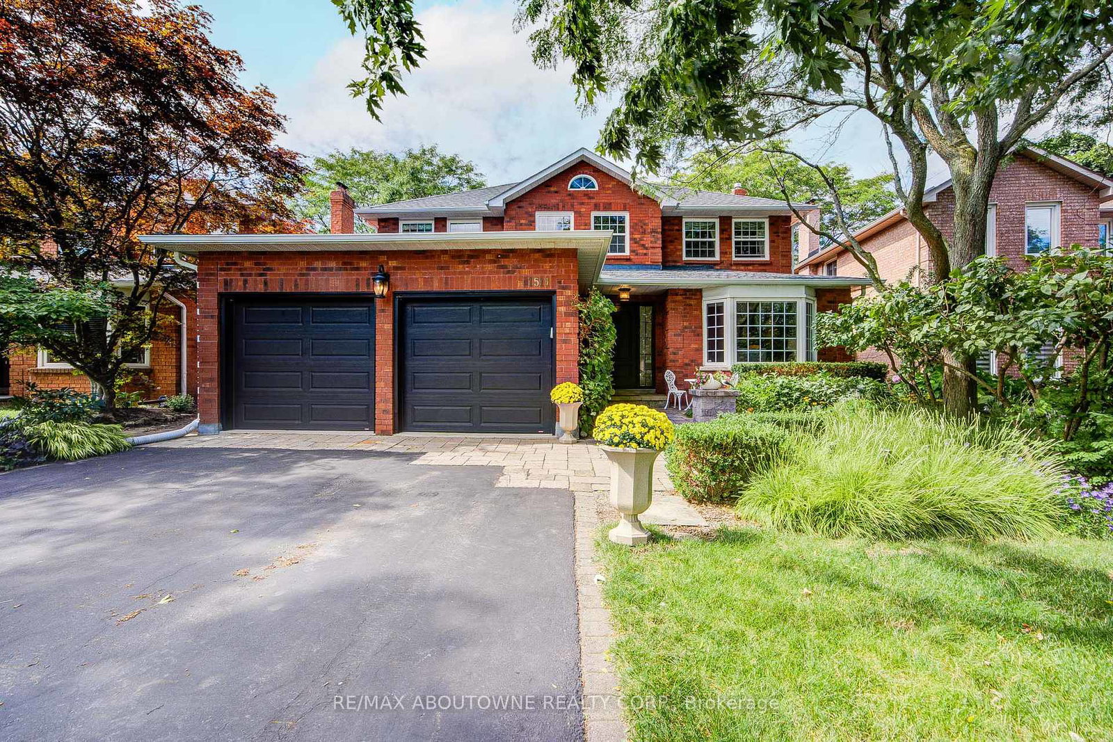 1511-stoneybrook-trail-oakville-ontario-w13722998