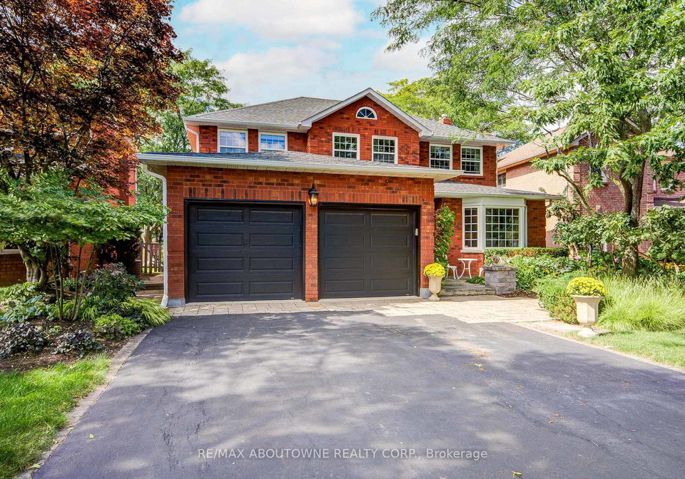 1511-stoneybrook-trail-oakville-ontario-w13722998