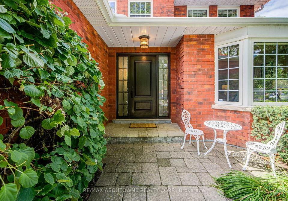 1511-stoneybrook-trail-oakville-ontario-w13722998
