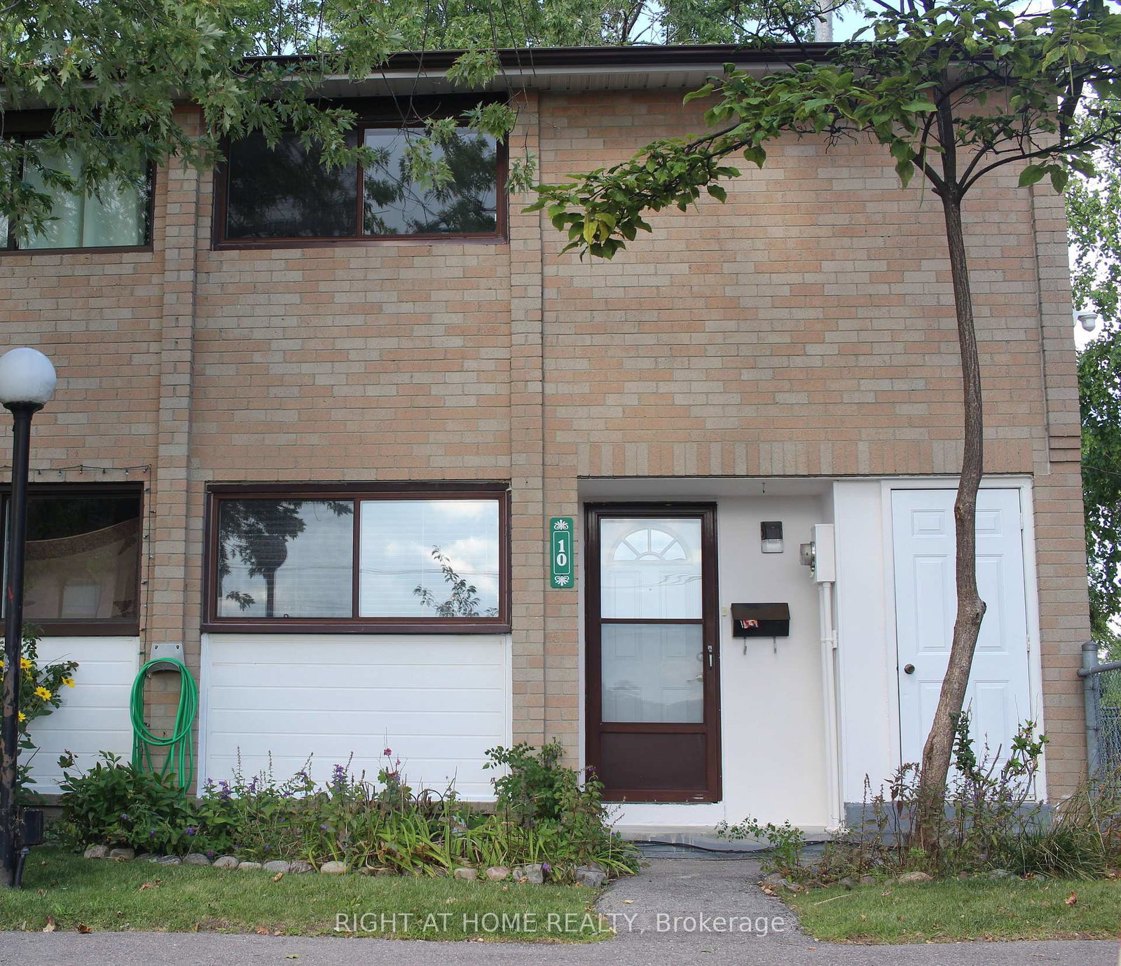 fleetwood-crescent-brampton-ontario-w13723108