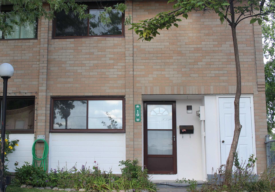 fleetwood-crescent-brampton-ontario-w13723108