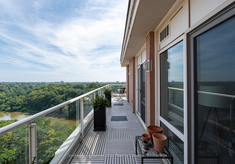 50-old-mill-road-oakville-ontario-w13723128