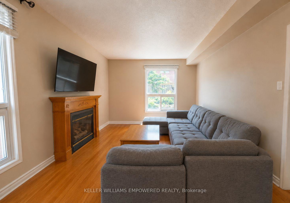 4568-donegal-drive-mississauga-ontario-w13723292