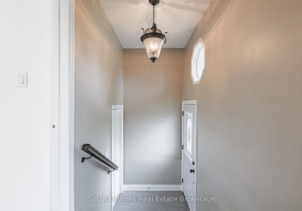 52-dellbrook-crescent-toronto-york-ontario-w13723488