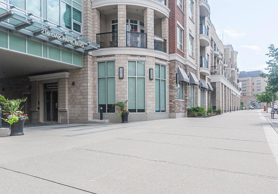 216-oak-park-boulevard-oakville-ontario-w13723524