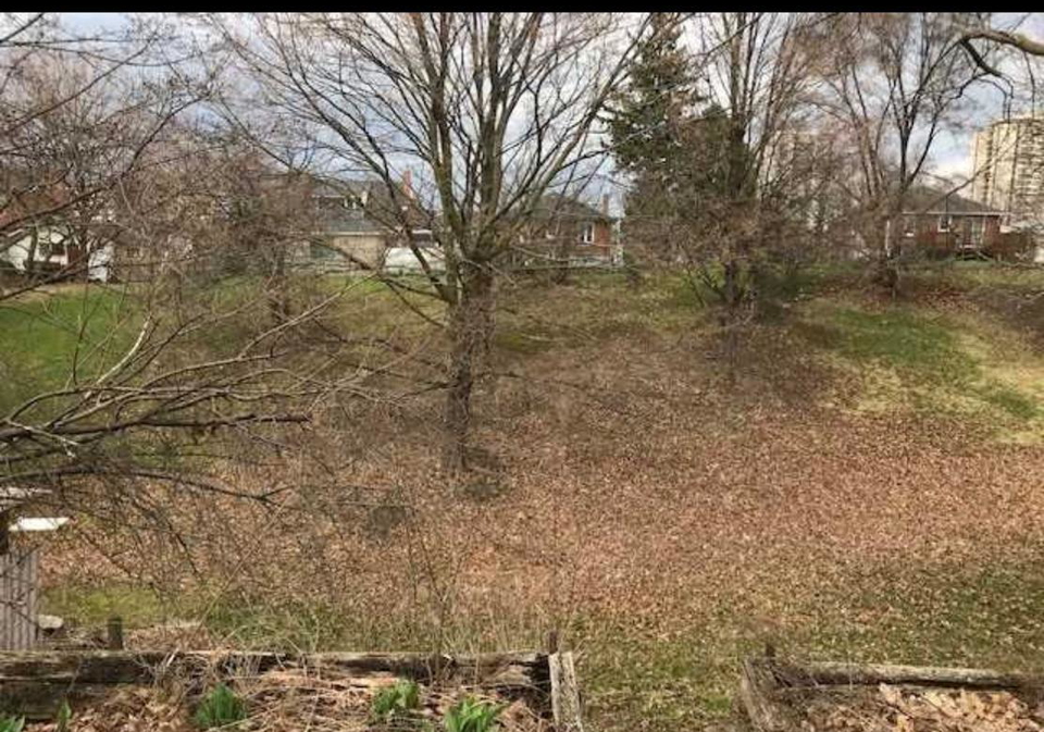 42-arrowsmith-avenue-toronto-north-york-ontario-w13723532