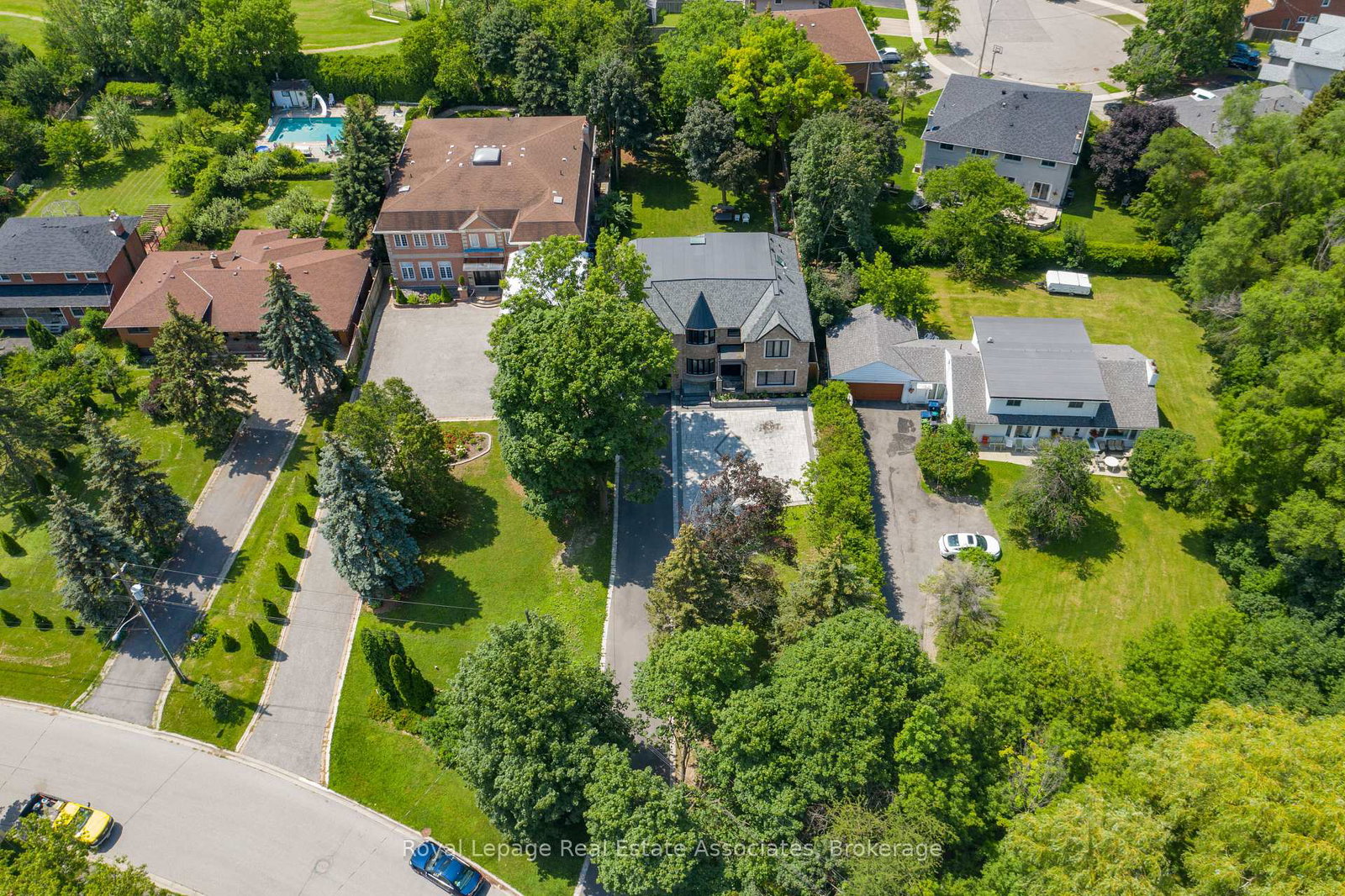 96-elmcrest-road-toronto-etobicoke-ontario-w13723584