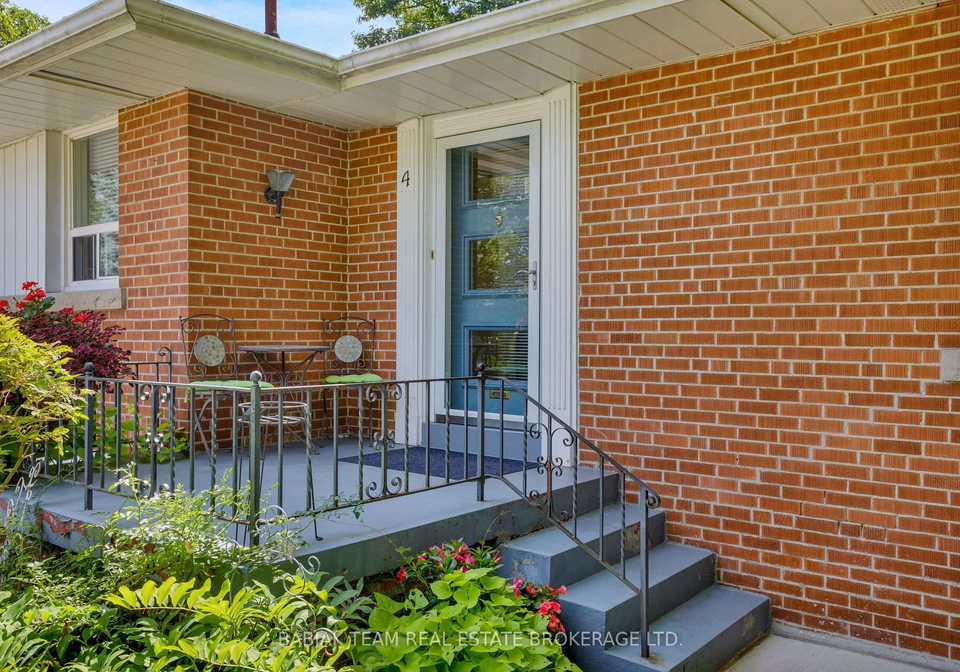4-ivy-lea-crescent-toronto-etobicoke-ontario-w13723626