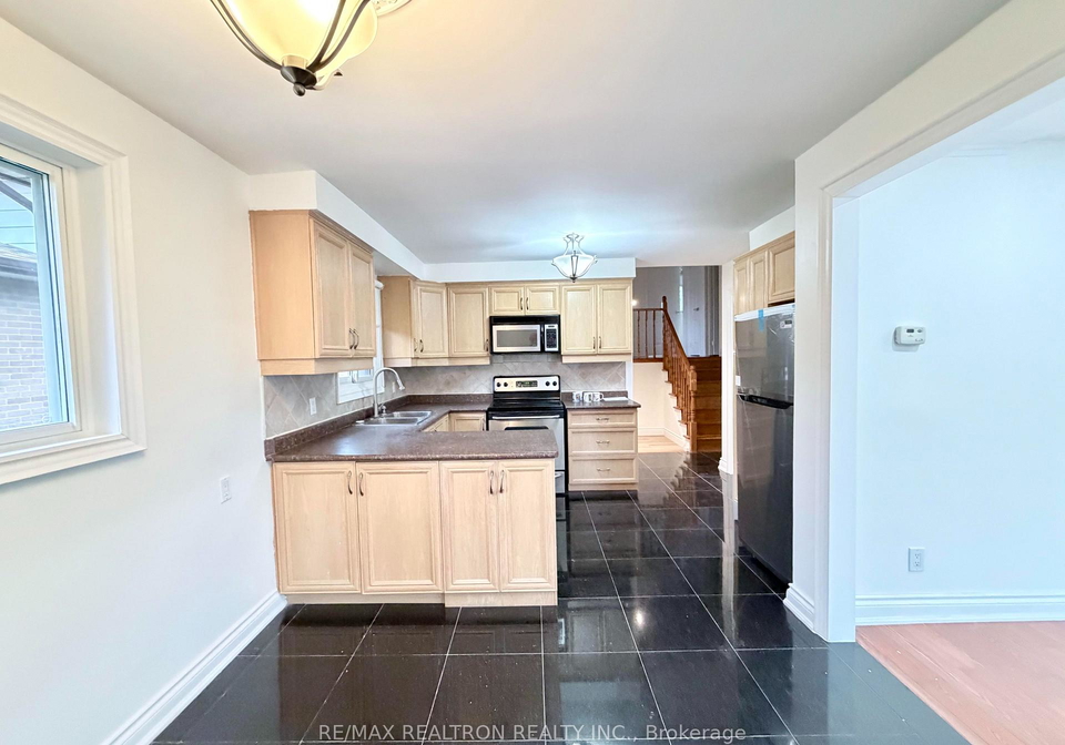 3948-midhurst-lane-mississauga-ontario-w13723810