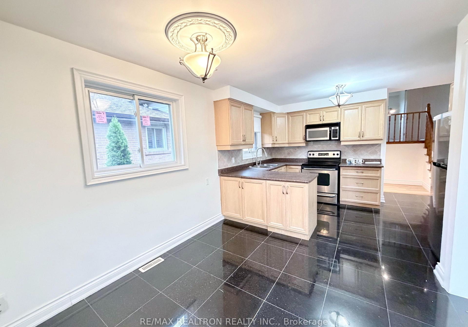 3948-midhurst-lane-mississauga-ontario-w13723810