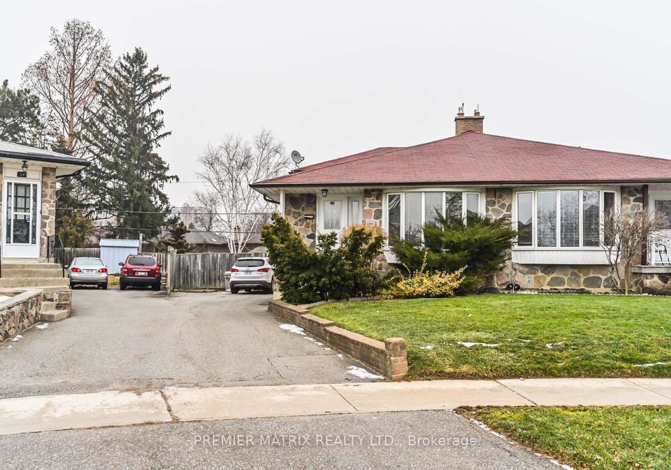 19-beckenham-court-toronto-etobicoke-ontario-w13723932