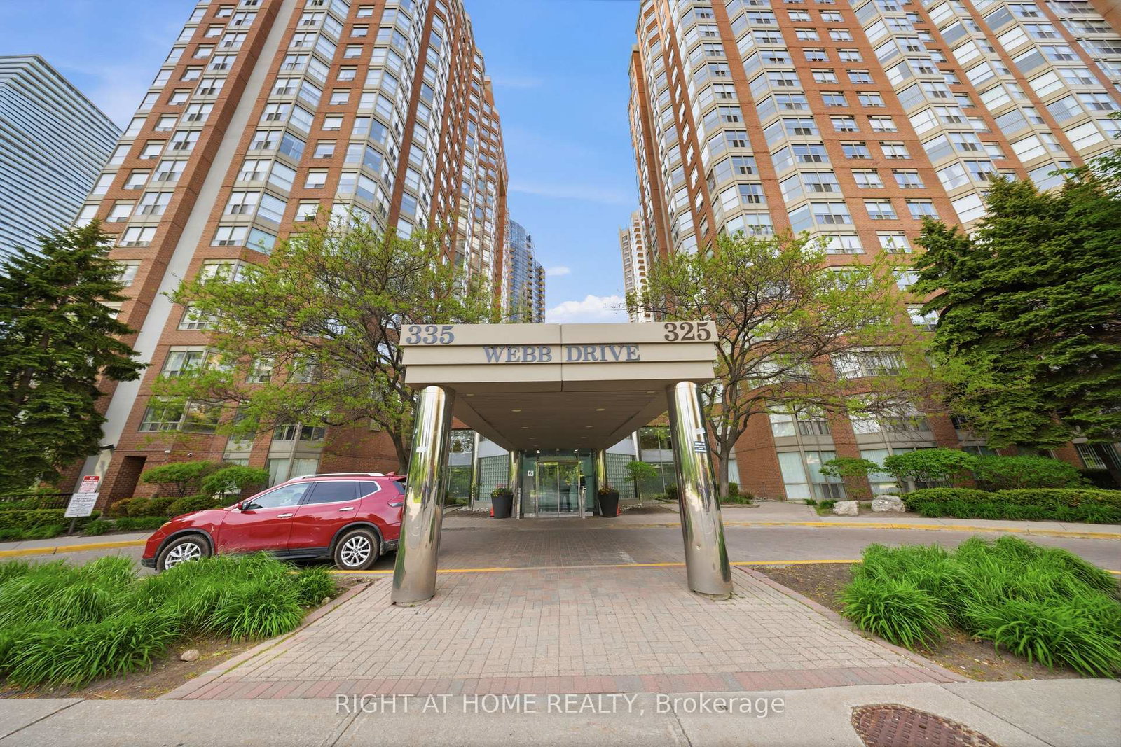 335-webb-drive-mississauga-ontario-w13723978