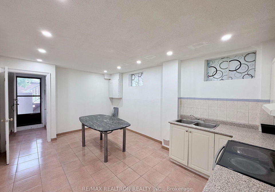 3948-midhurst-lane-mississauga-ontario-w13724014