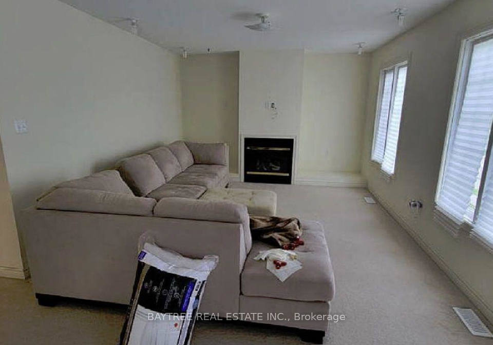 54-streamline-drive-brampton-ontario-w13724064