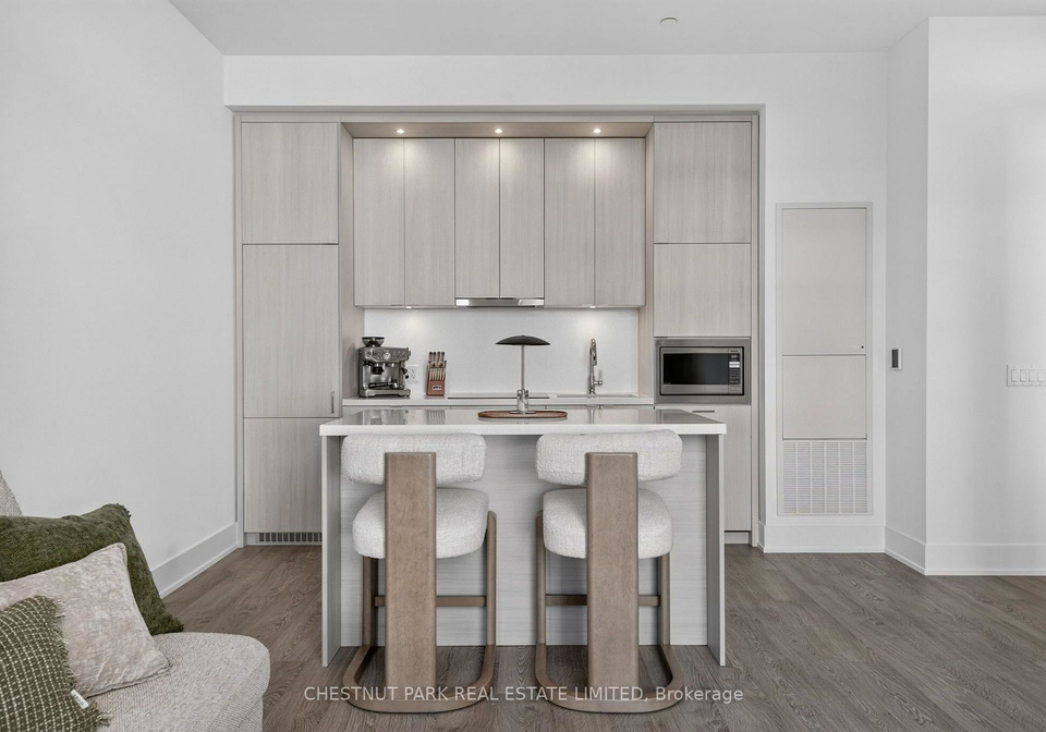 259-the-kingsway-toronto-etobicoke-ontario-w13724076