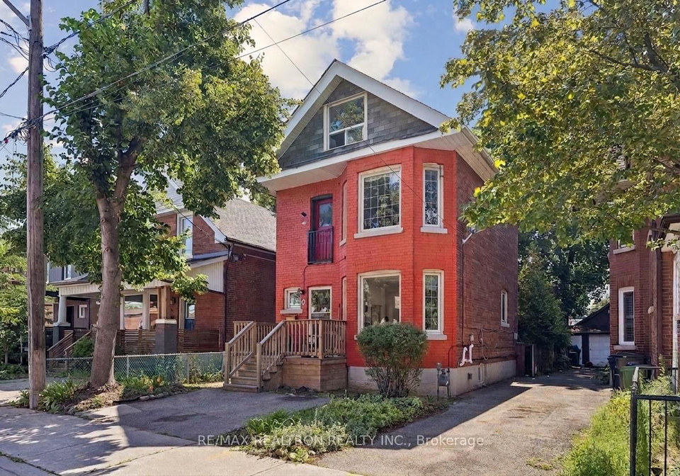 7-sykes-avenue-toronto-north-york-ontario-w13724294