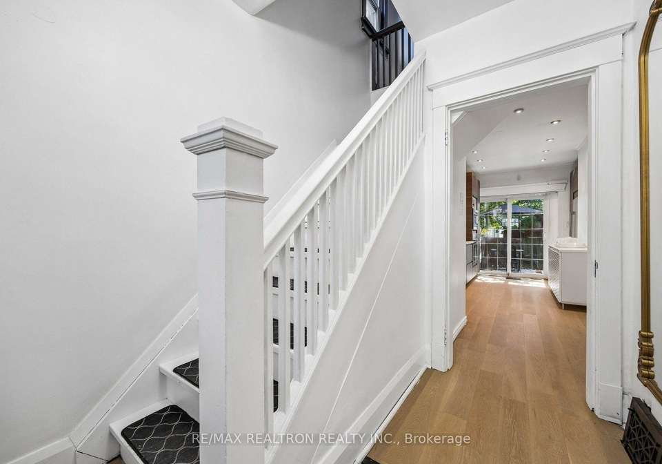 7-sykes-avenue-toronto-north-york-ontario-w13724294