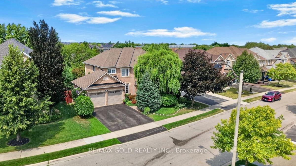 40-maldives-crescent-brampton-ontario-w13724342