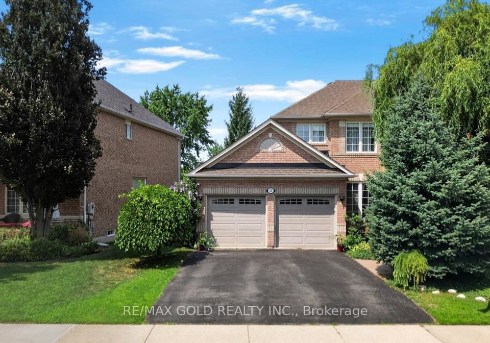 40-maldives-crescent-brampton-ontario-w13724342
