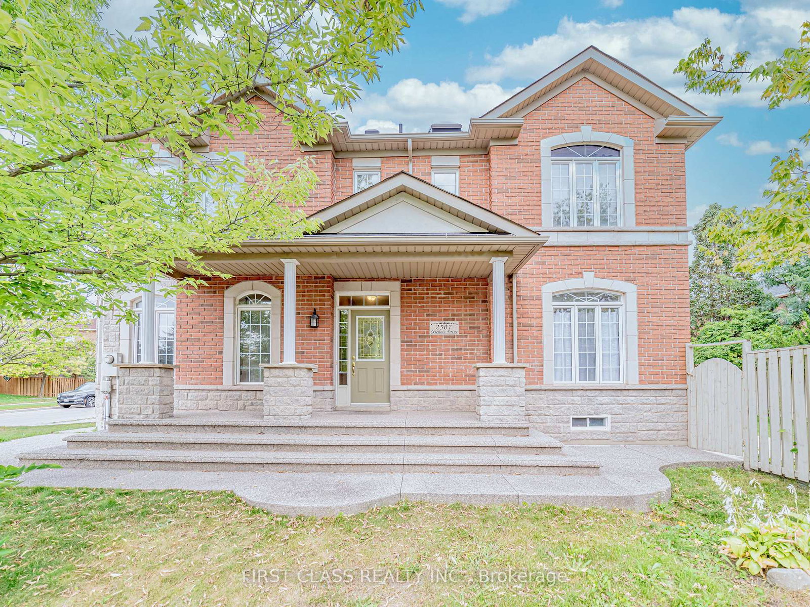 2507-nichols-drive-oakville-ontario-w13724360