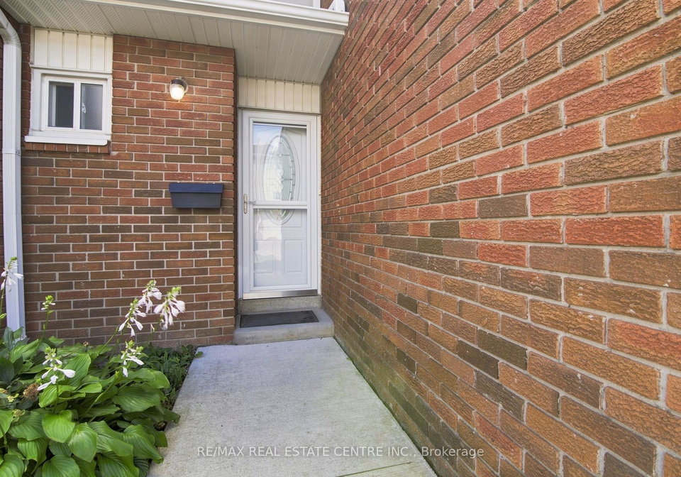 44-franklin-court-brampton-ontario-w13724544