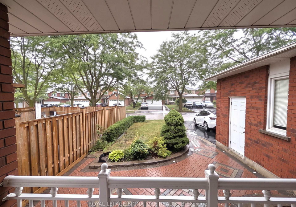 44-bankview-circle-toronto-etobicoke-ontario-w13724672