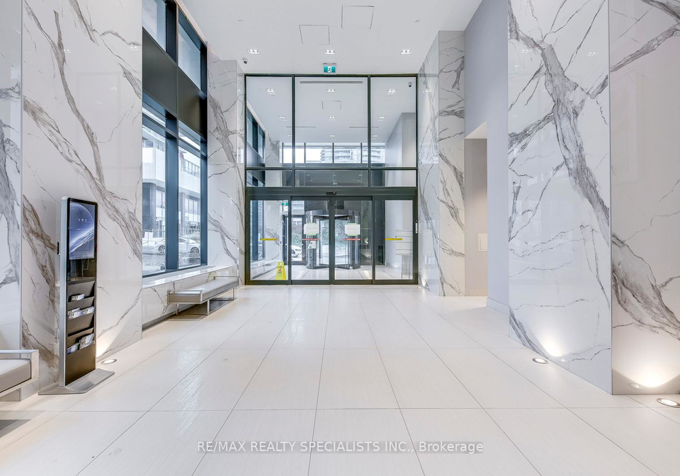 20-shore-breeze-drive-toronto-etobicoke-ontario-w13724998