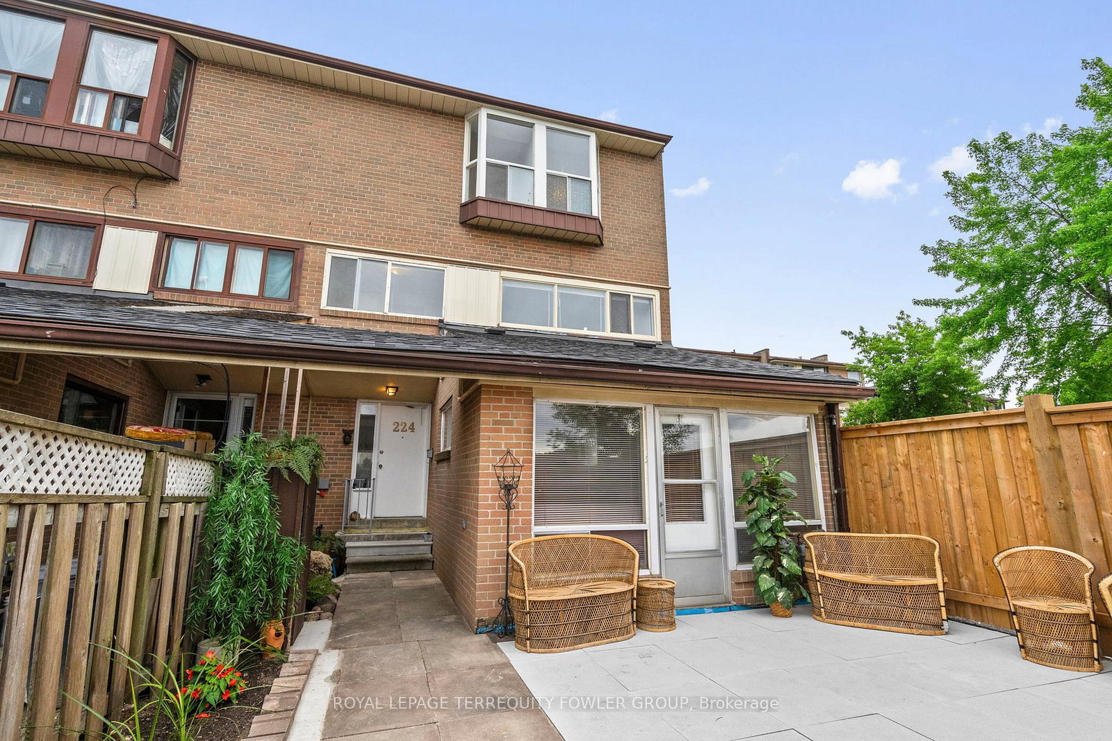 260-john-garland-boulevard-toronto-etobicoke-ontario-w13725076