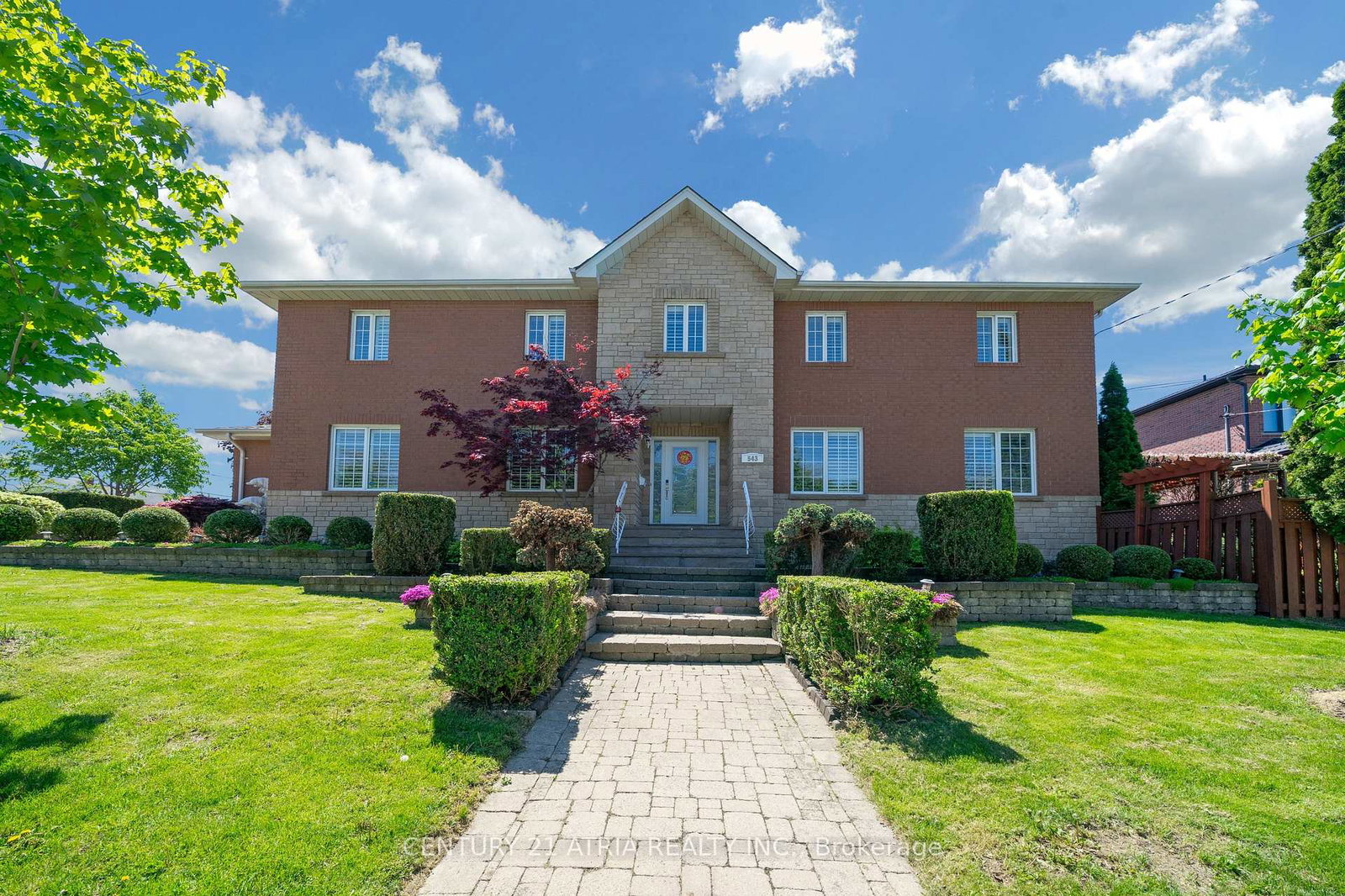 543-s-queens-drive-toronto-north-york-ontario-w13725130