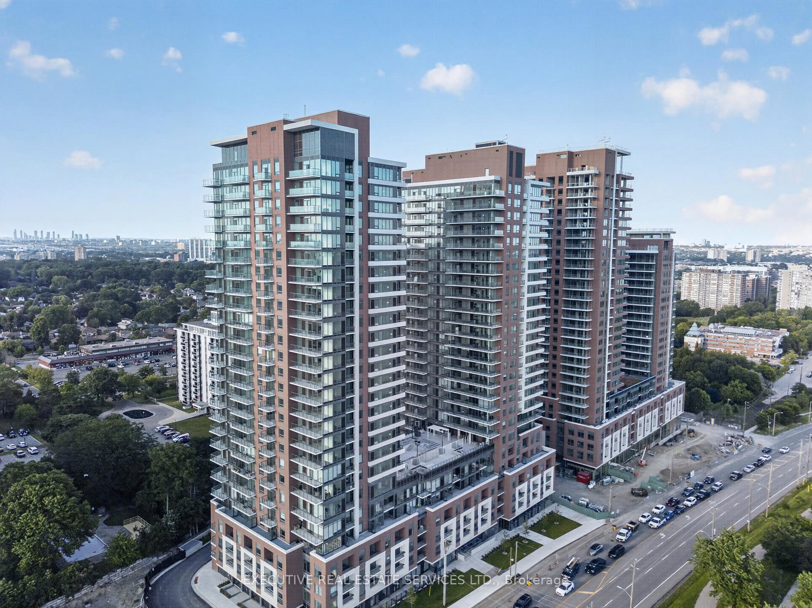 4000-eglinton-avenue-w-toronto-etobicoke-ontario-w13725346