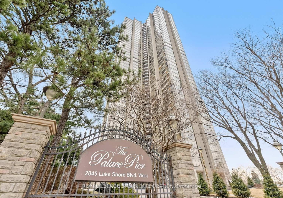 2045-lakeshore-boulevard-sw-toronto-etobicoke-ontario-w13725482