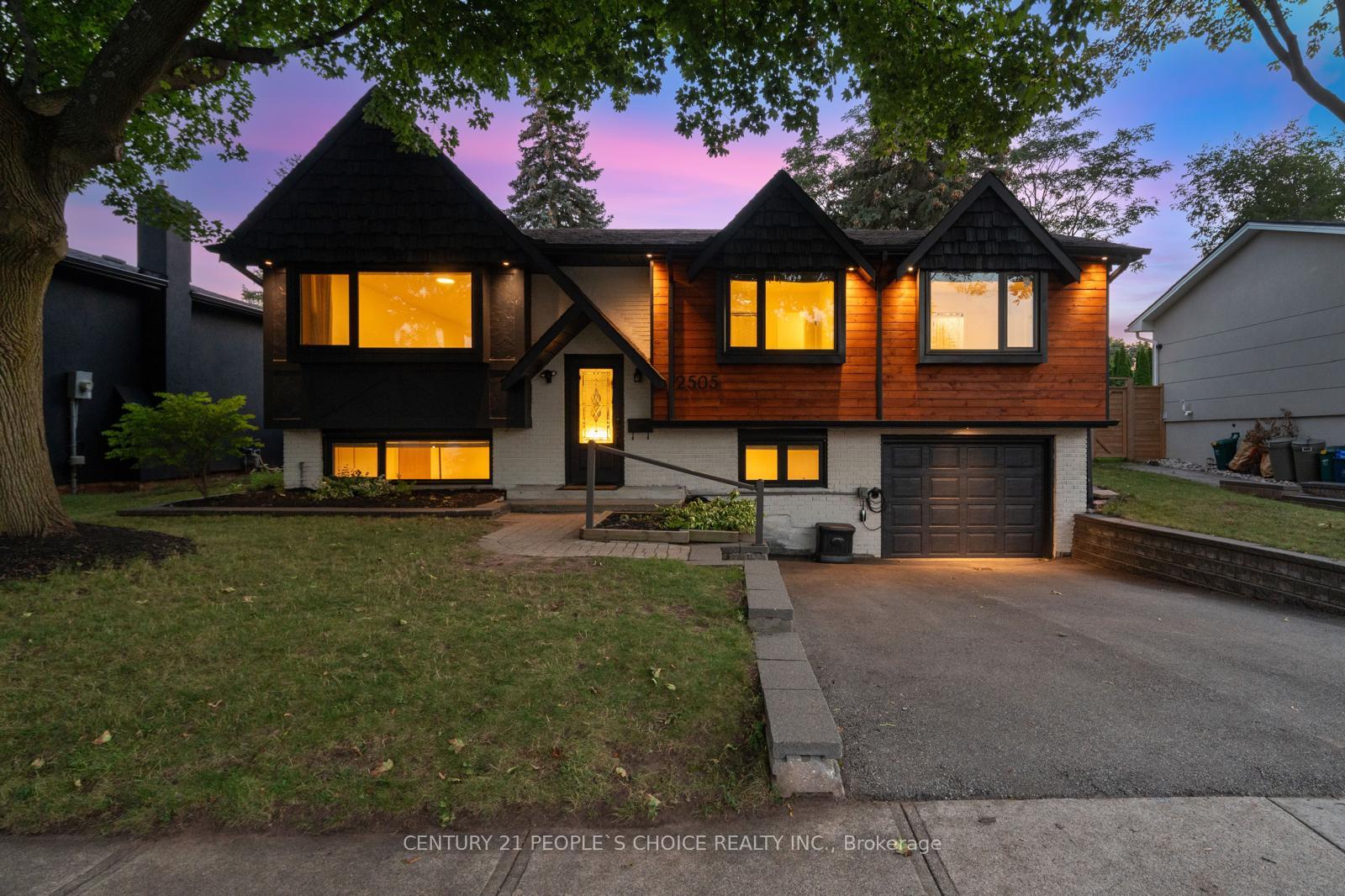 2505-yarmouth-crescent-oakville-ontario-w13725494