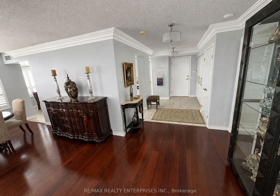 35-kingsbridge-garden-circle-w-mississauga-ontario-w13725604