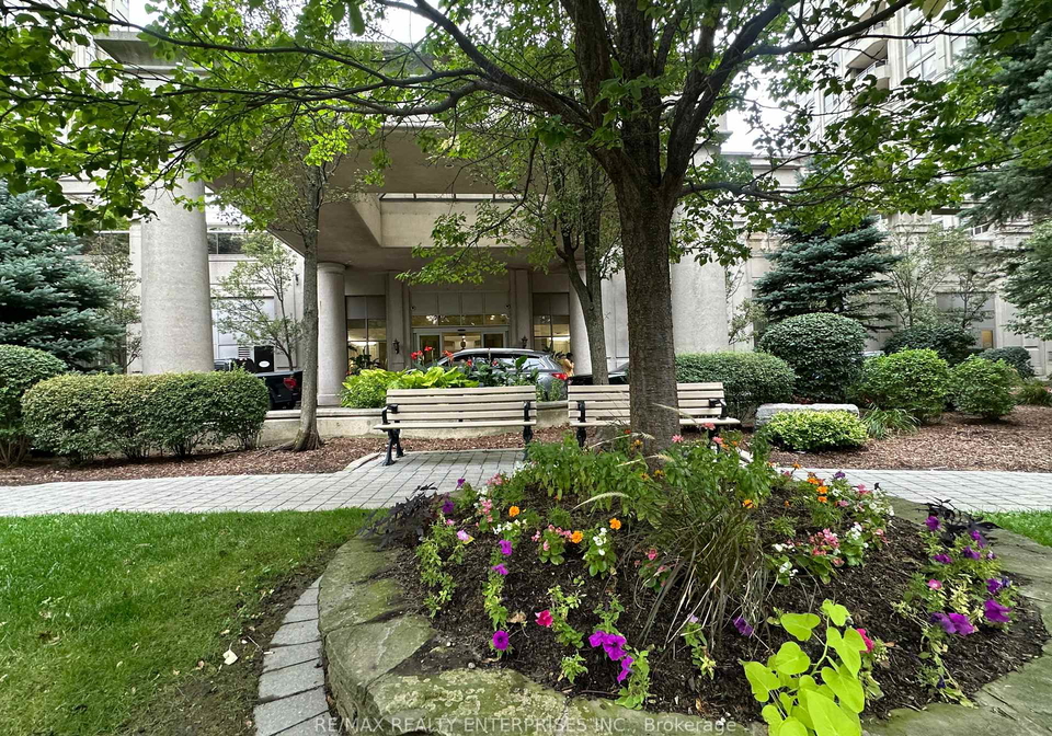 35-kingsbridge-garden-circle-w-mississauga-ontario-w13725604