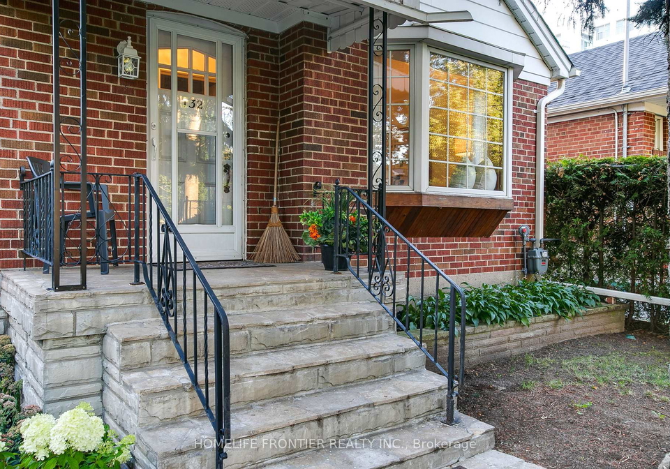 132-wesley-street-toronto-etobicoke-ontario-w13725732