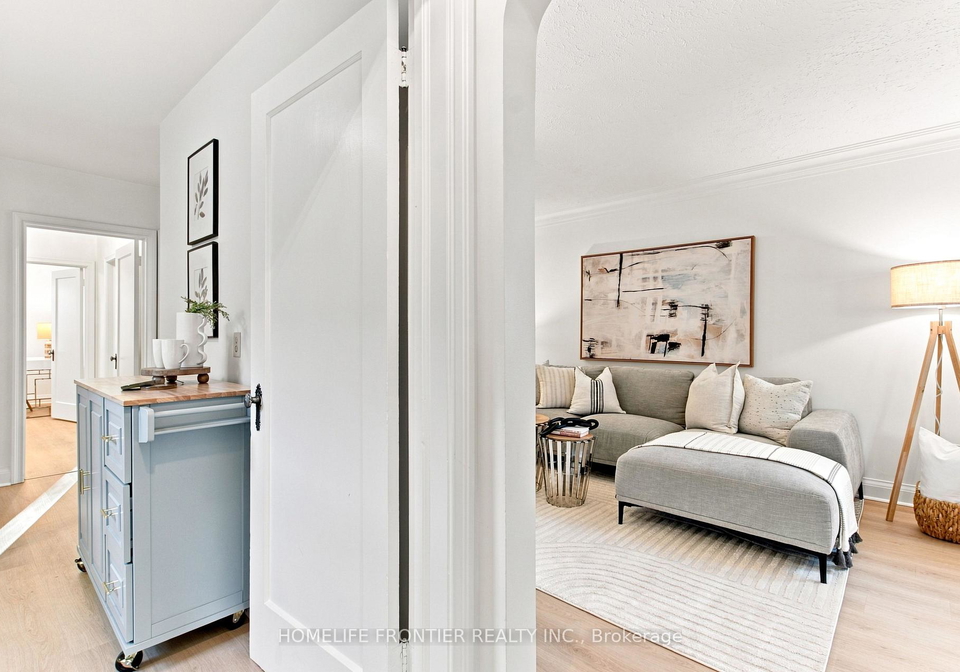 132-wesley-street-toronto-etobicoke-ontario-w13725732