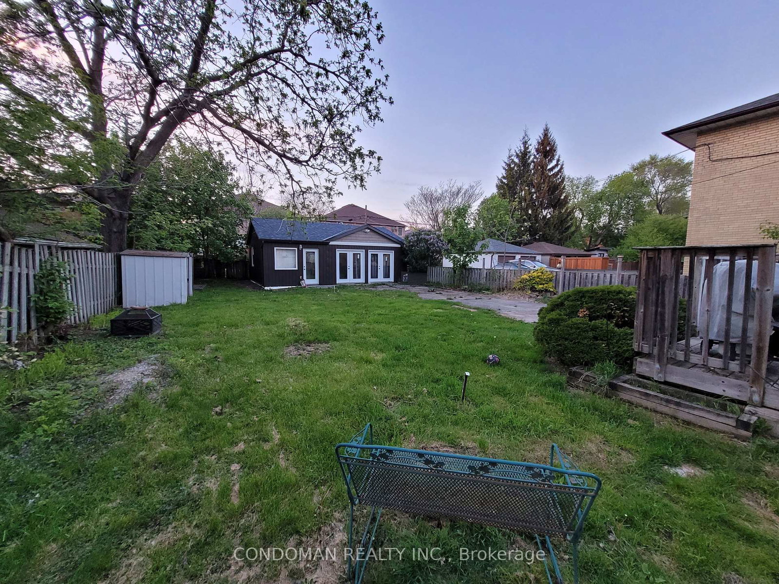 22-fairfield-avenue-toronto-etobicoke-ontario-w13725774