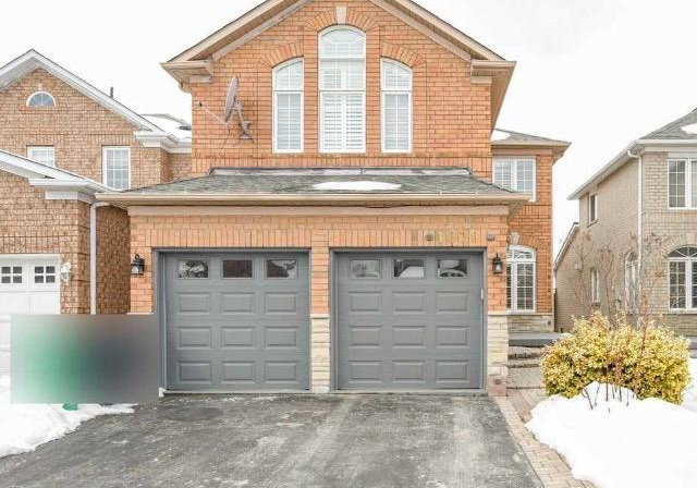 1079-bluehorn-boulevard-mississauga-ontario-w13725860