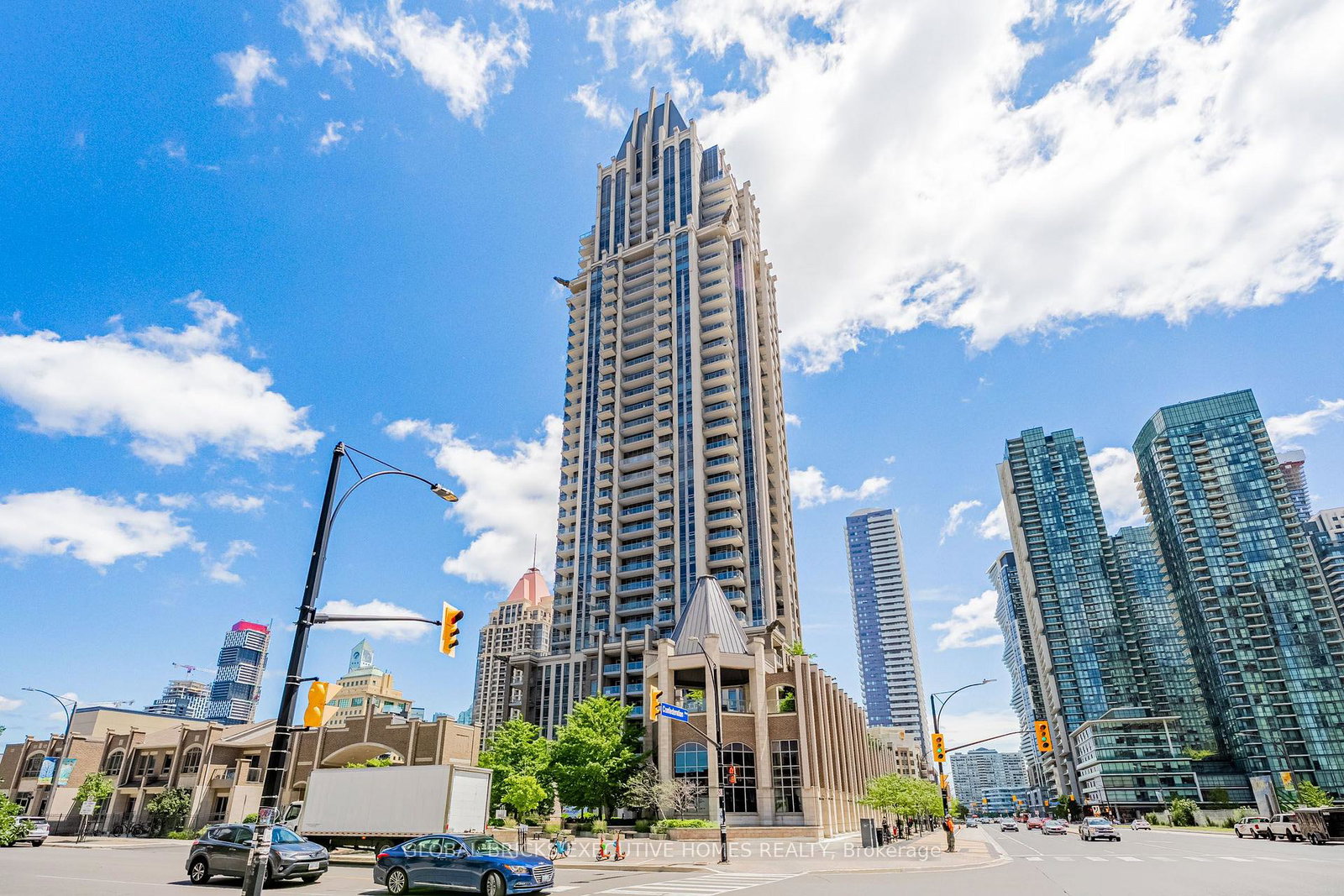 388-prince-of-wales-drive-mississauga-ontario-w13725974