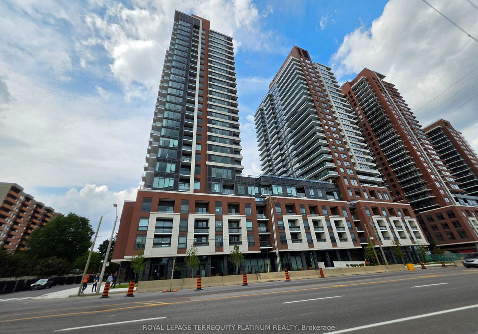 4010-eglinton-avenue-w-toronto-etobicoke-ontario-w13726188