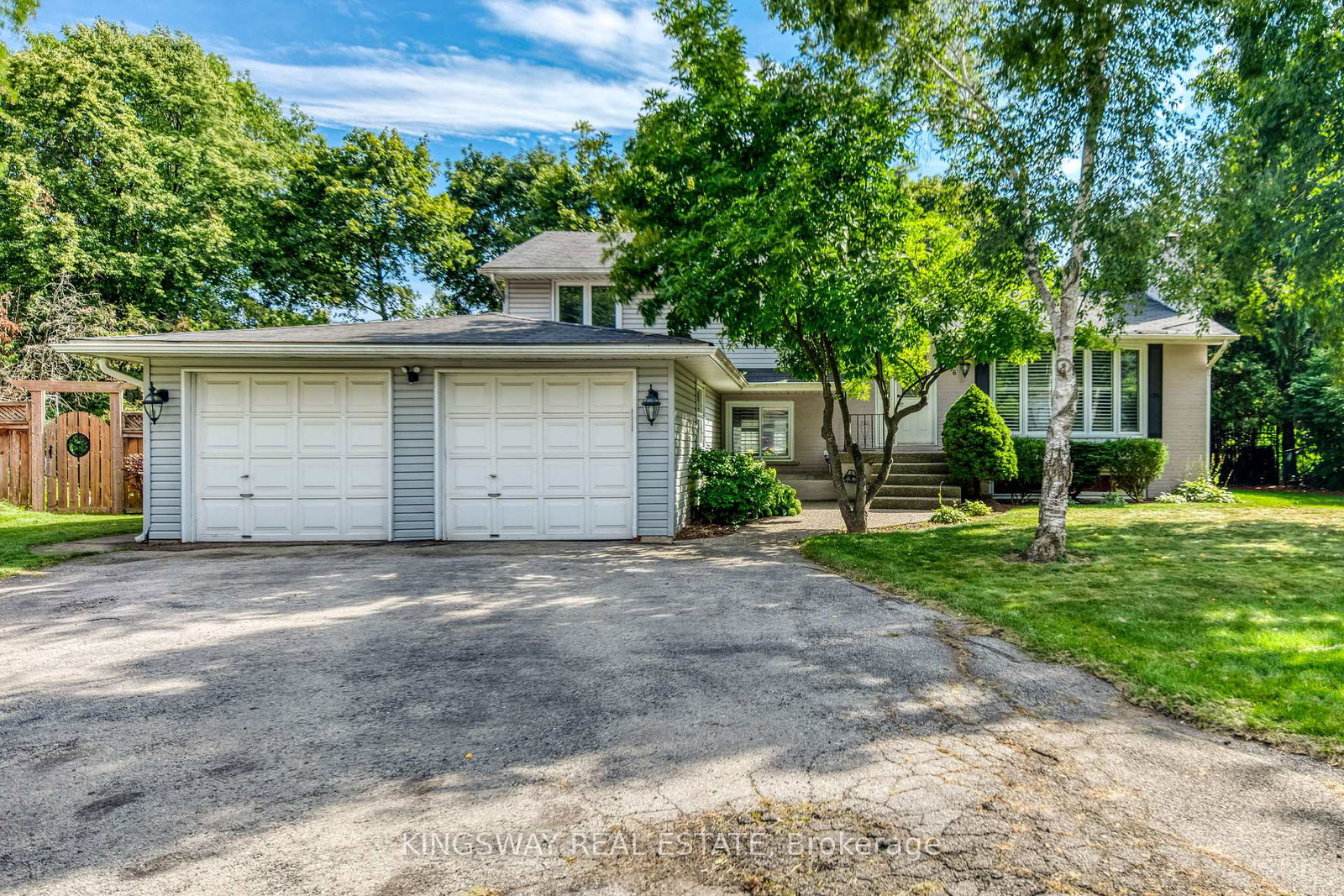 2096-salvator-boulevard-oakville-ontario-w13726964