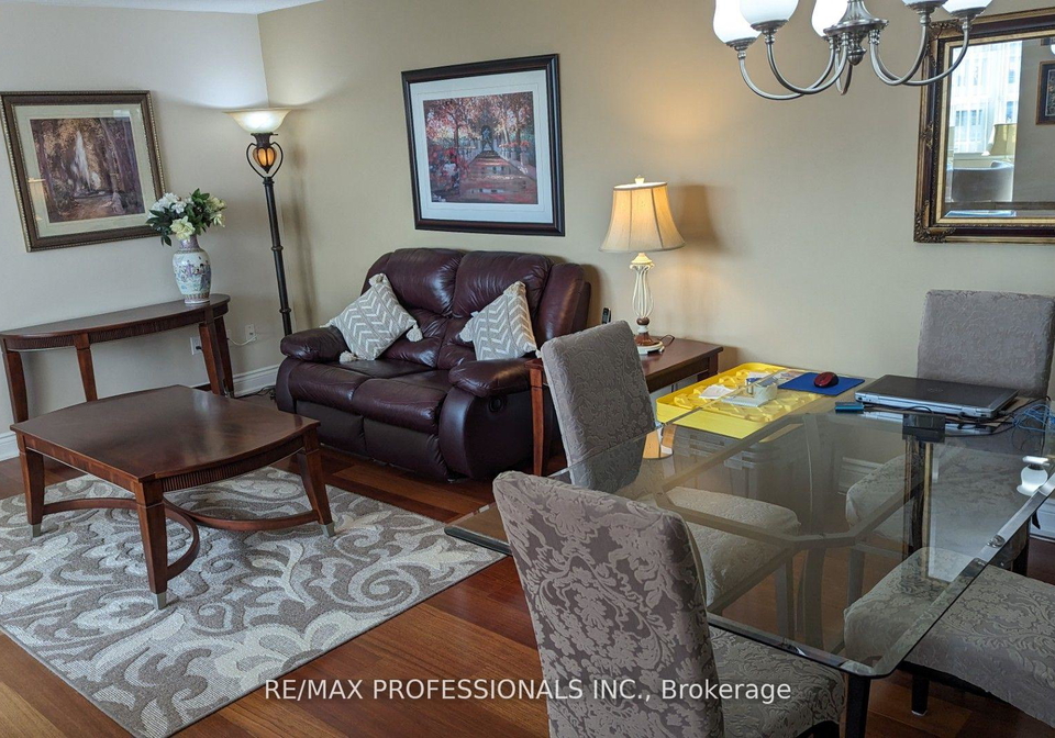 2323-confederation-parkway-mississauga-ontario-w13727136