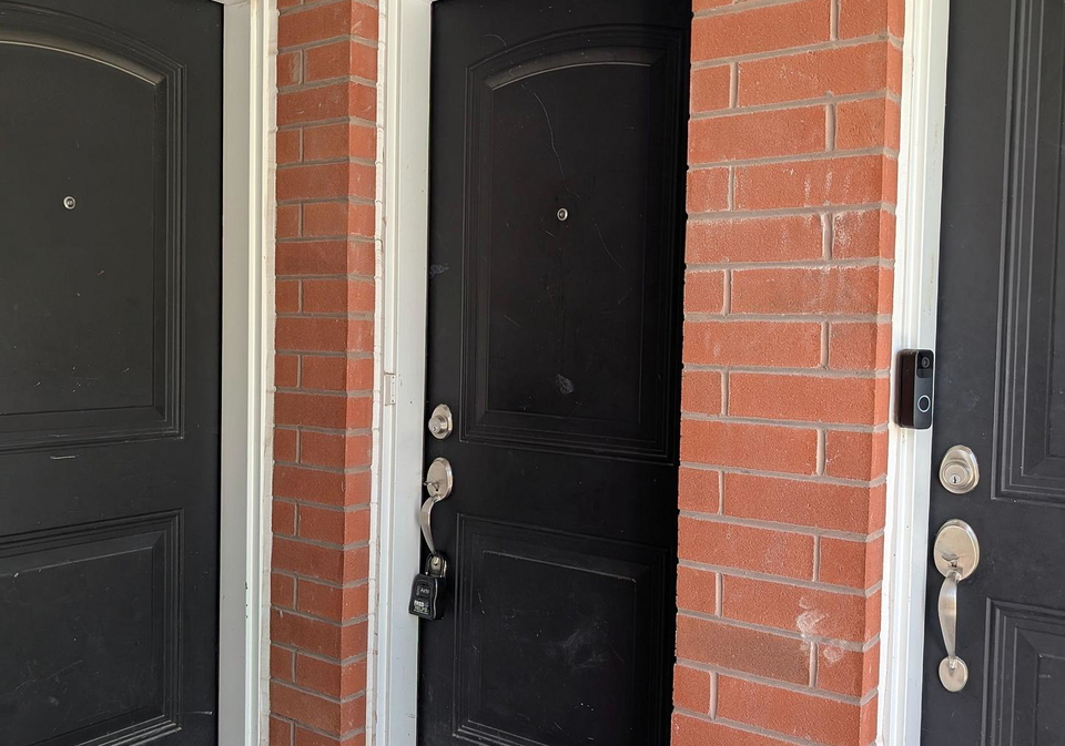 248post-road-oakville-ontario-w13727172