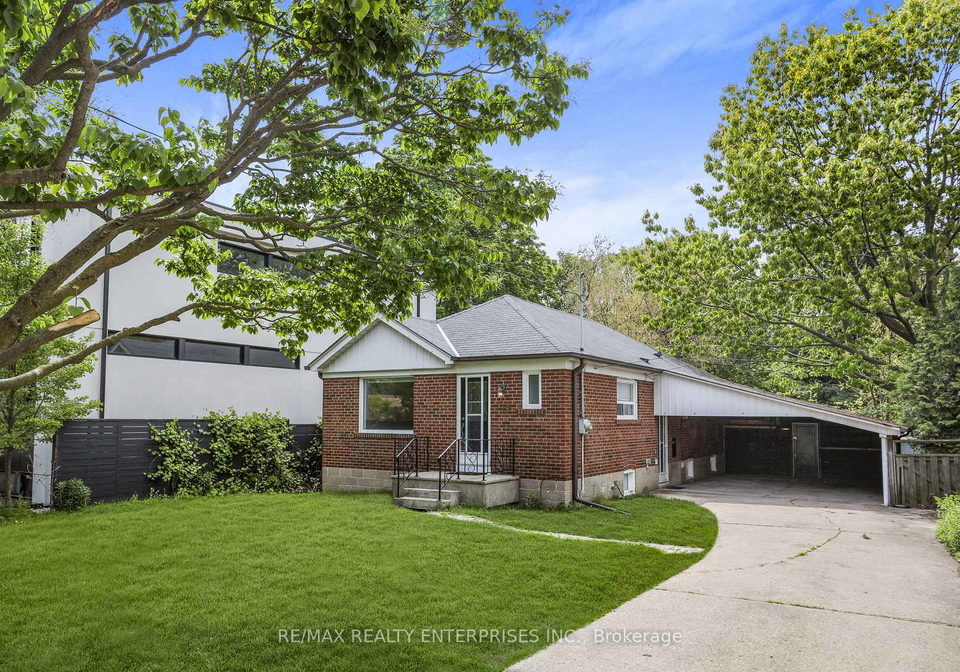15-delroy-drive-toronto-etobicoke-ontario-w13727388