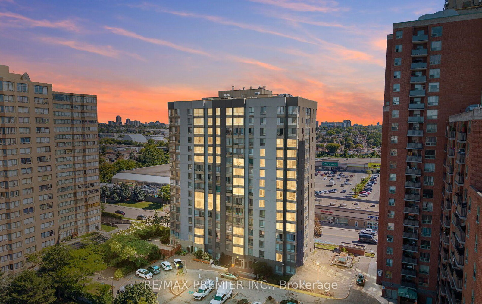 2470-eglinton-avenue-w-toronto-north-york-ontario-w13727528