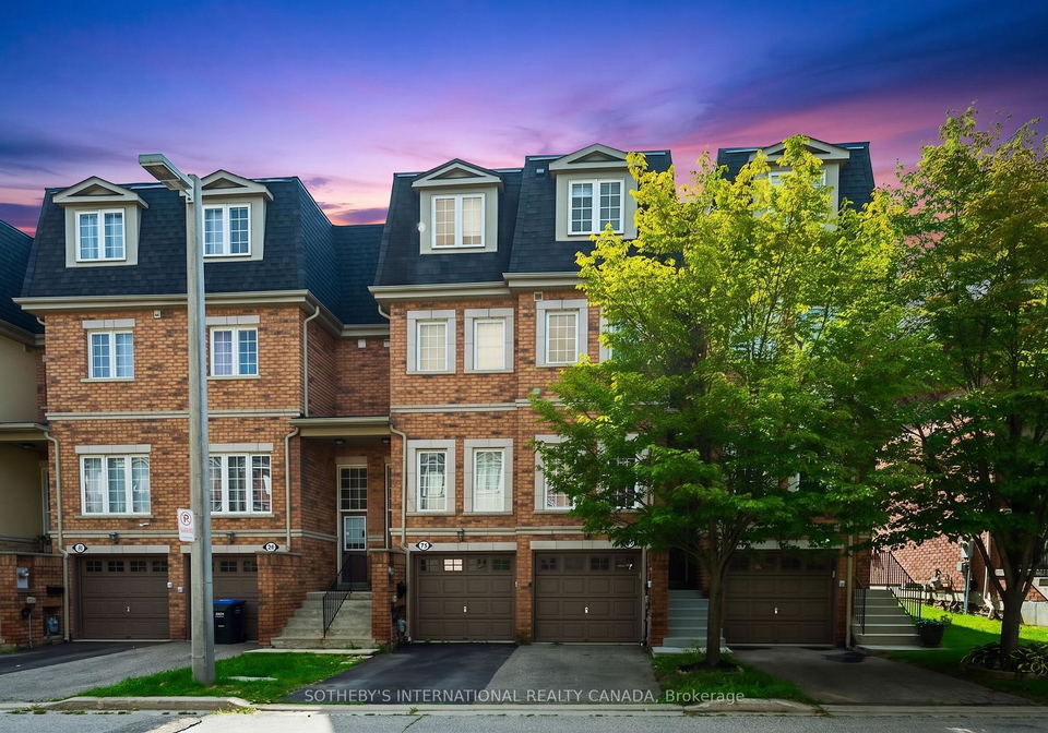 435-hensall-circle-mississauga-ontario-w13727740