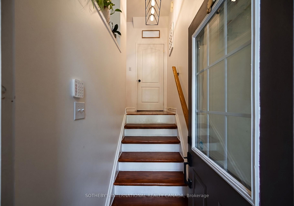 435-hensall-circle-mississauga-ontario-w13727740