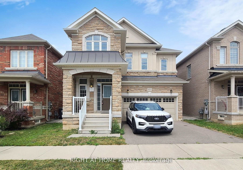 423-grindstone-trail-oakville-ontario-w13727760