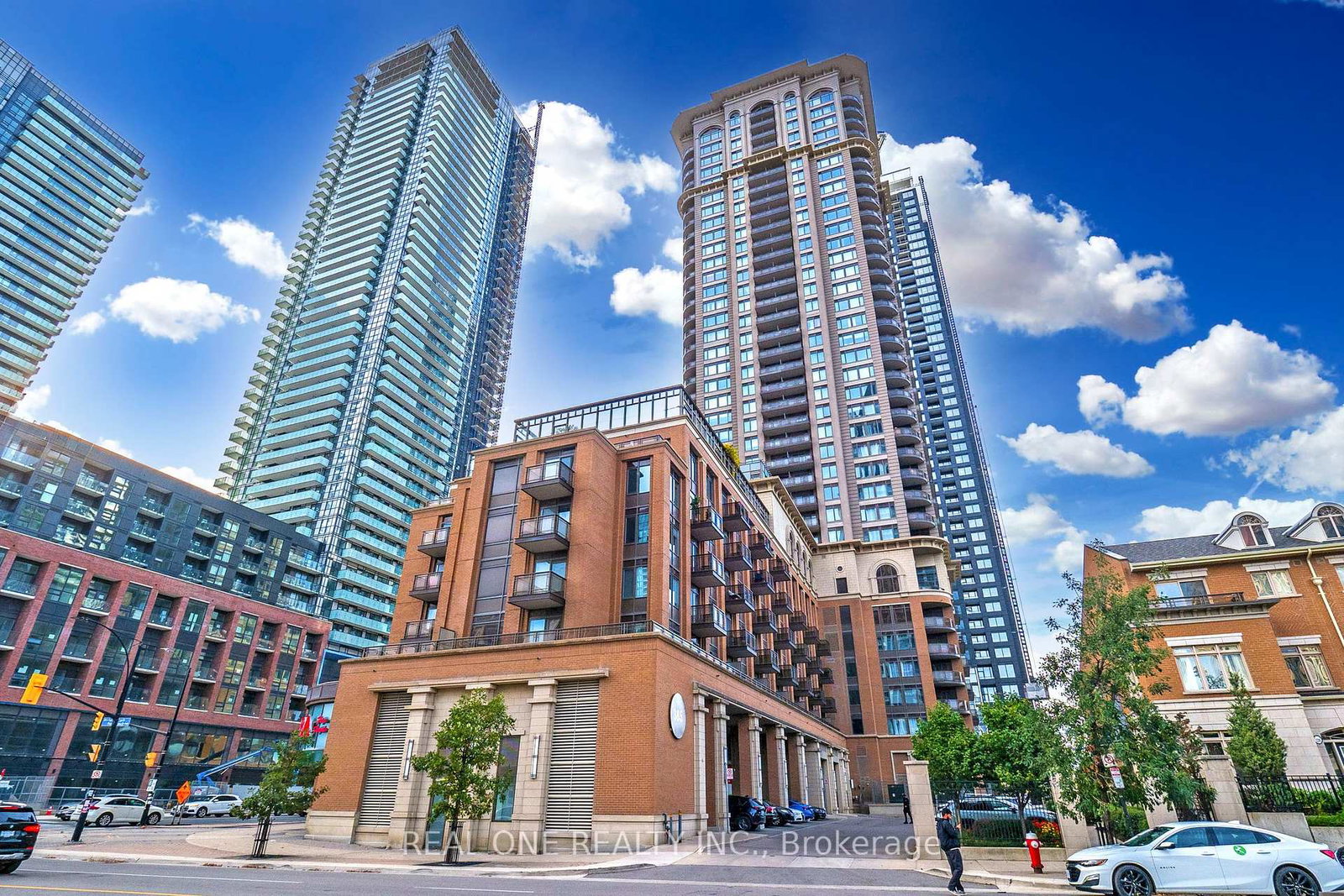 385-prince-of-wales-drive-mississauga-ontario-w13727762